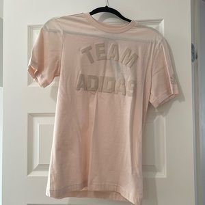 Beige adidas t-shirt
